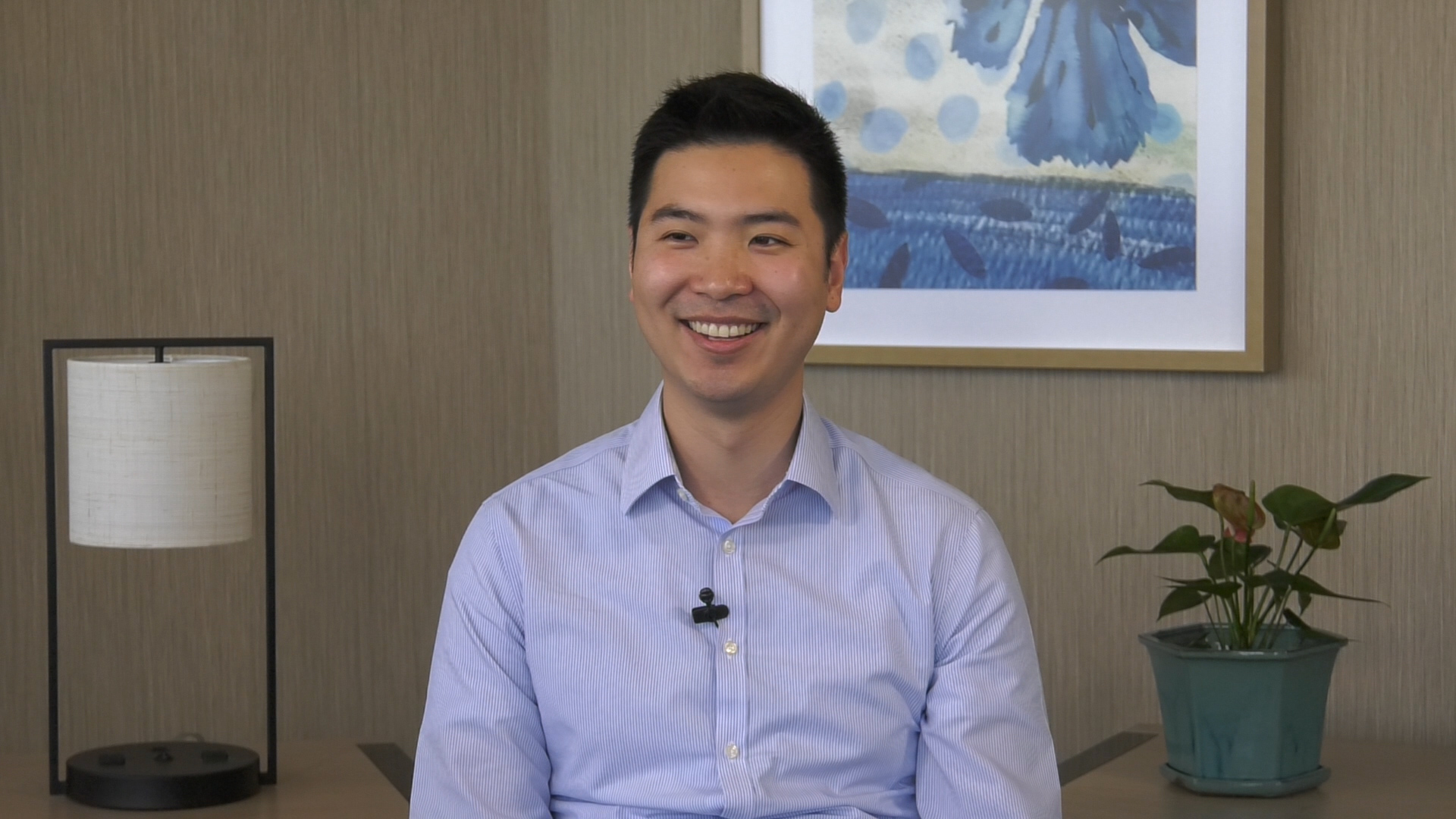 A New Approach to Managing Macular Holes?