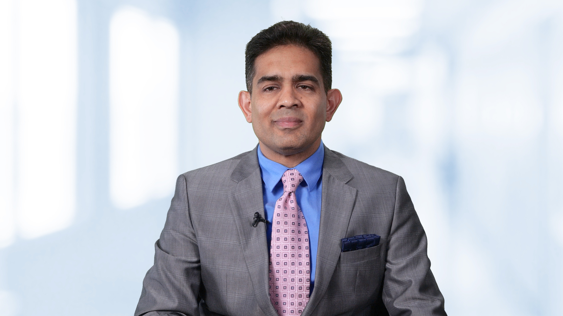 RayOne Is Our Go-To Lens: Shamik Bafna, MD, Reviews His Favorite Preloaded IOL