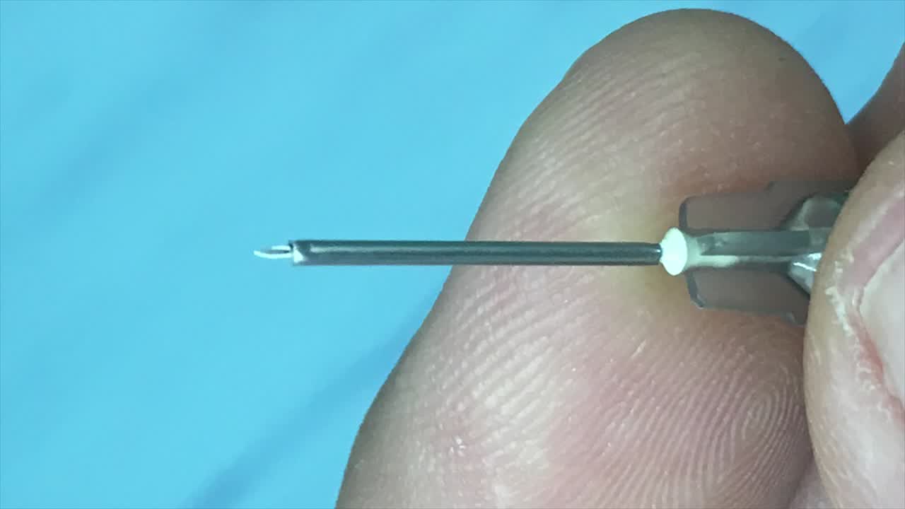 Suprachoroidal Drug Delivery With Microneedle